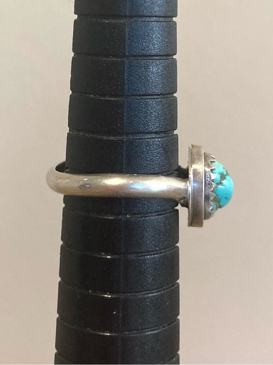 Silver Tone Sawtooth Bezel with Turquoise Colored Stone Ring Approx 5.5 Size - Picture 12 of 14